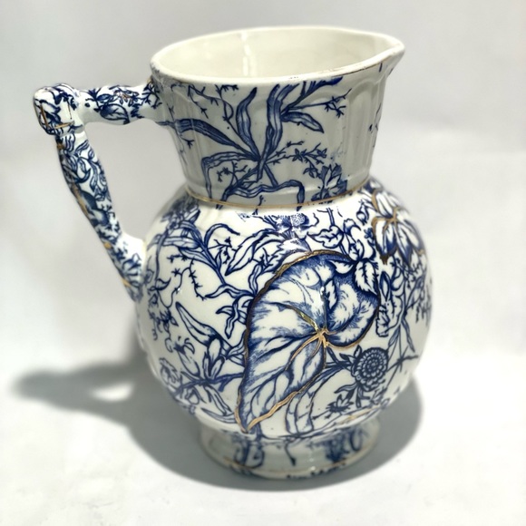 Blue & white floral ceramic Tea pitcher - Picture 5 of 11